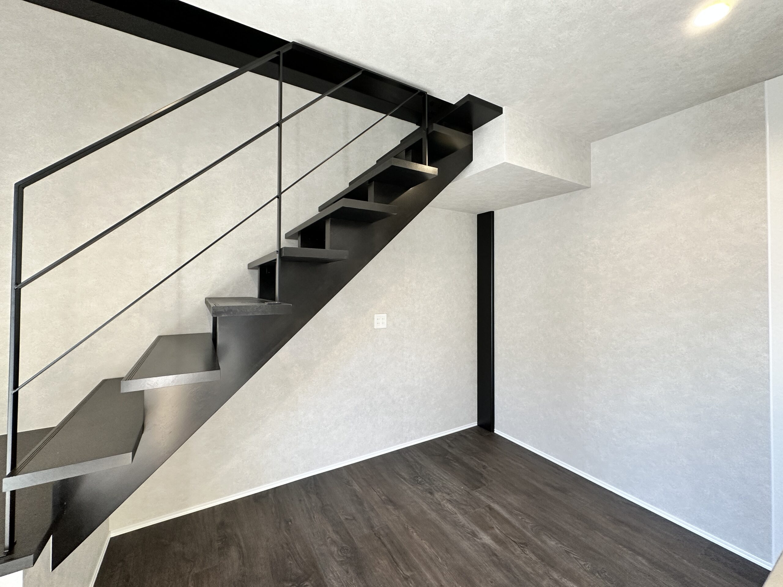 20251206_005638283_iOS