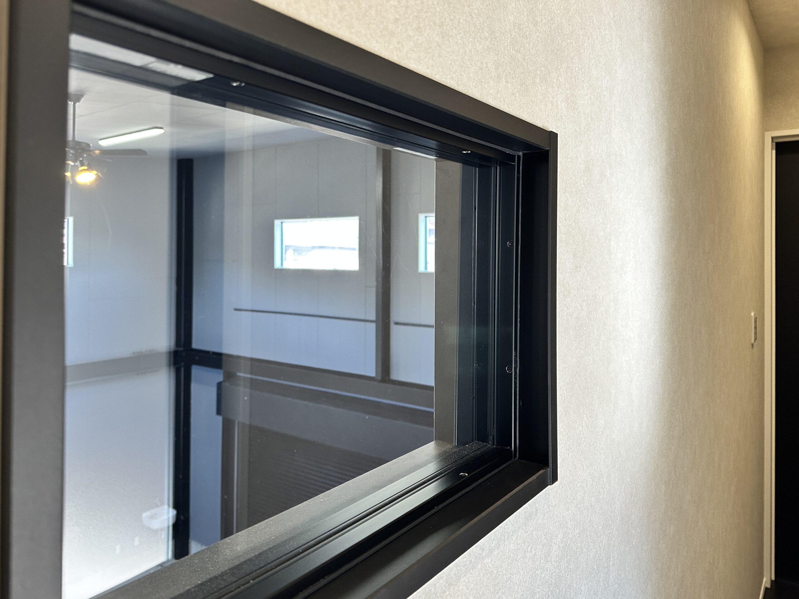 20251206_005755743_iOS